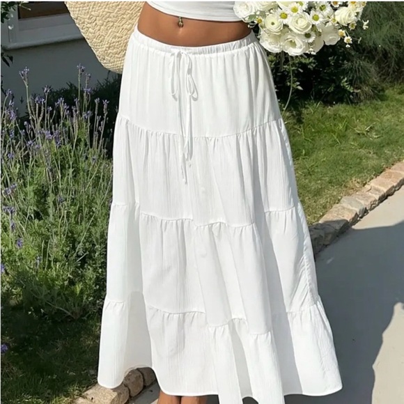 Hollister White Midi Skirt - Picture 3 of 3